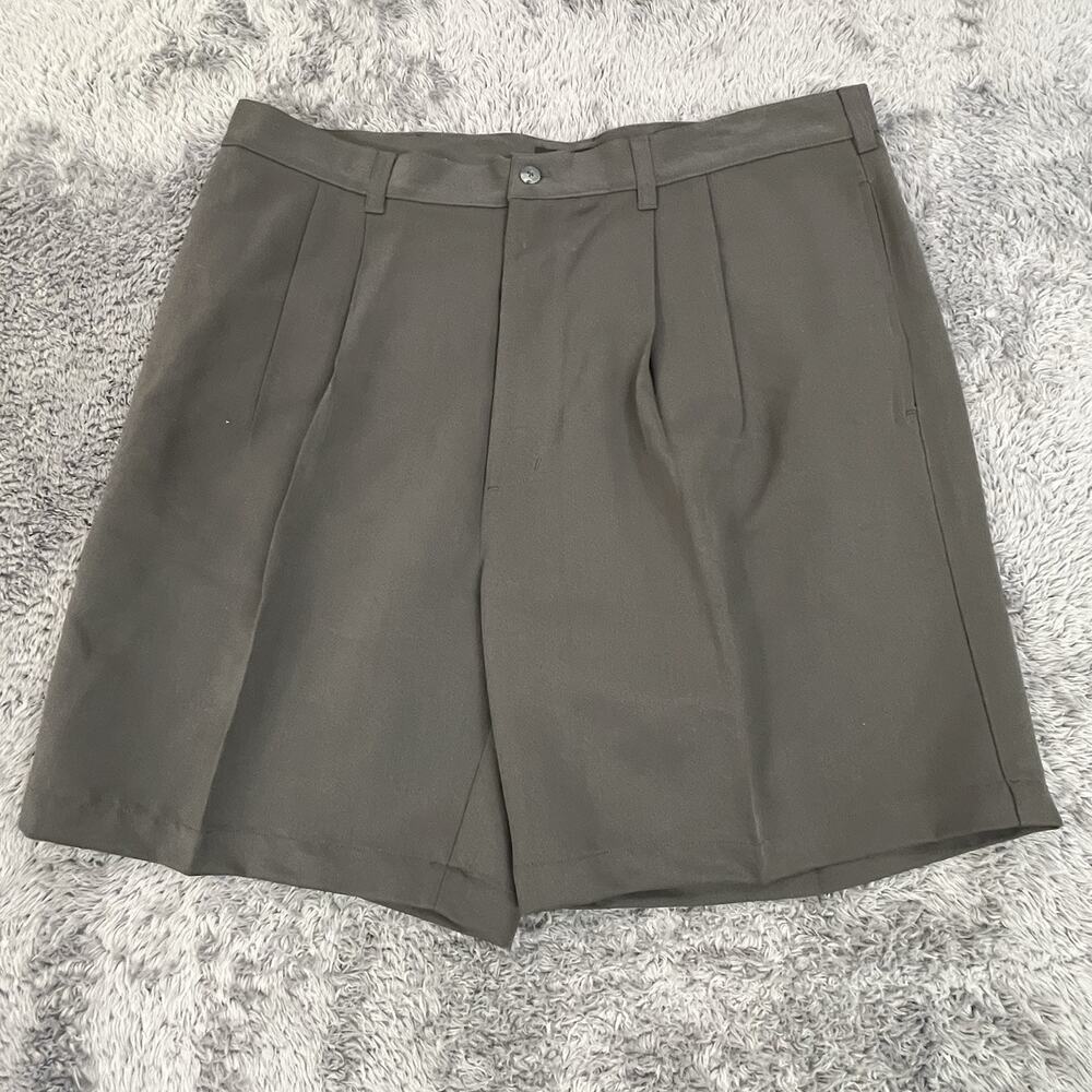 Croft Barrow Shorts Mens 38 (Fits 35x7.5) Gray Relaxed Pleated Chino - NEW